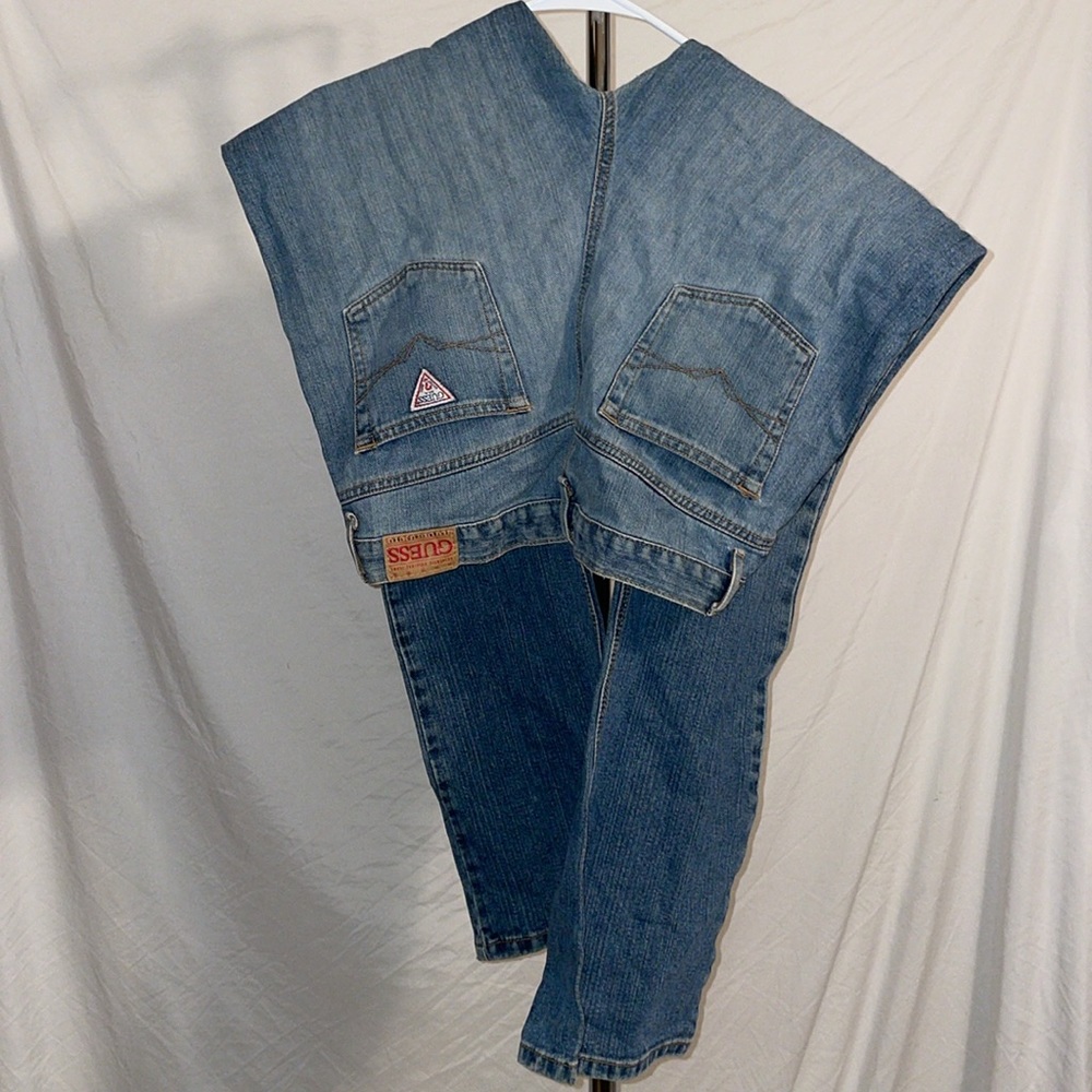 Guess - Picture 5 of 10